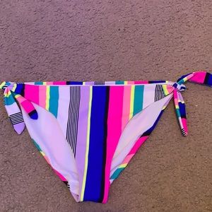 Color strip bathing suit bottoms